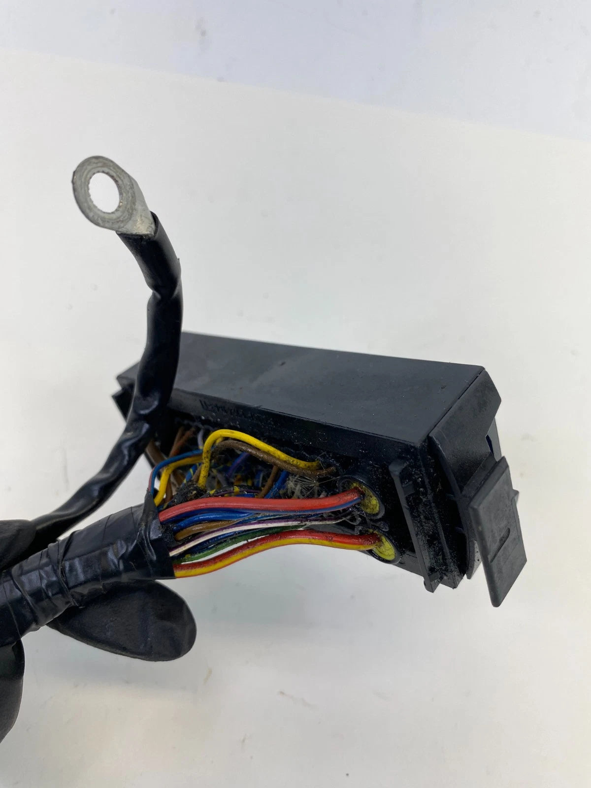 2002-2005 BMW 325I 2.5L A/T RWD ABS ANTI LOCK BRAKE PUMP CONNECTOR OEM