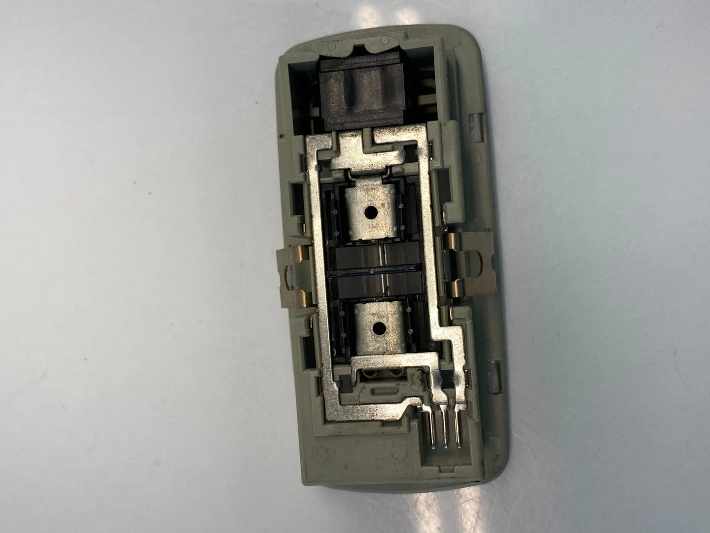 2003-2006 INFINITI G35 REAR RIGHT ROOF DOME MAP READING LAMP LIGHT ASSY