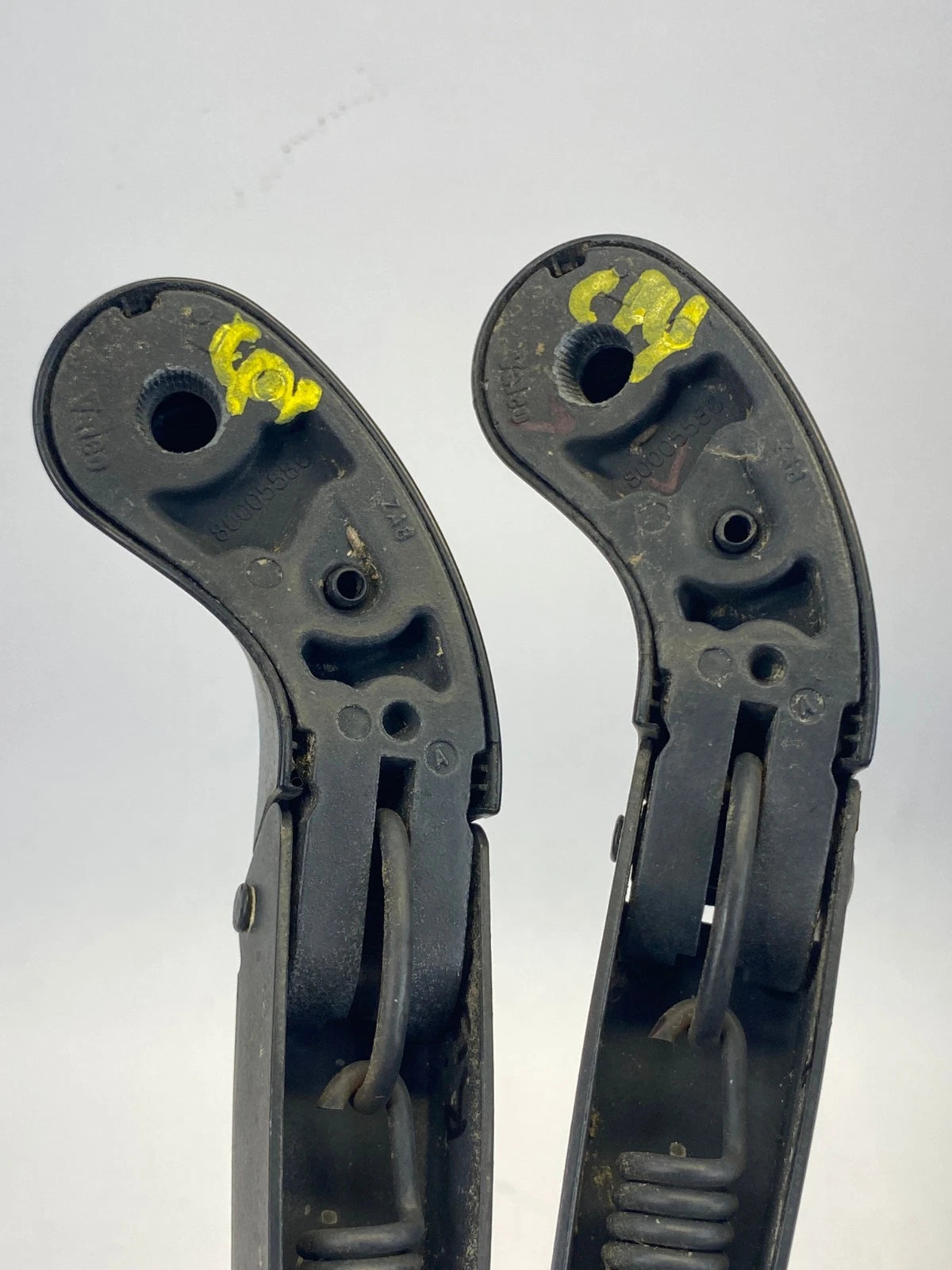 2002-2013 MINI COOPER FRONT WINDSHIELD WIPER ARMS DRIVER PASSENGERS OEM 80005586