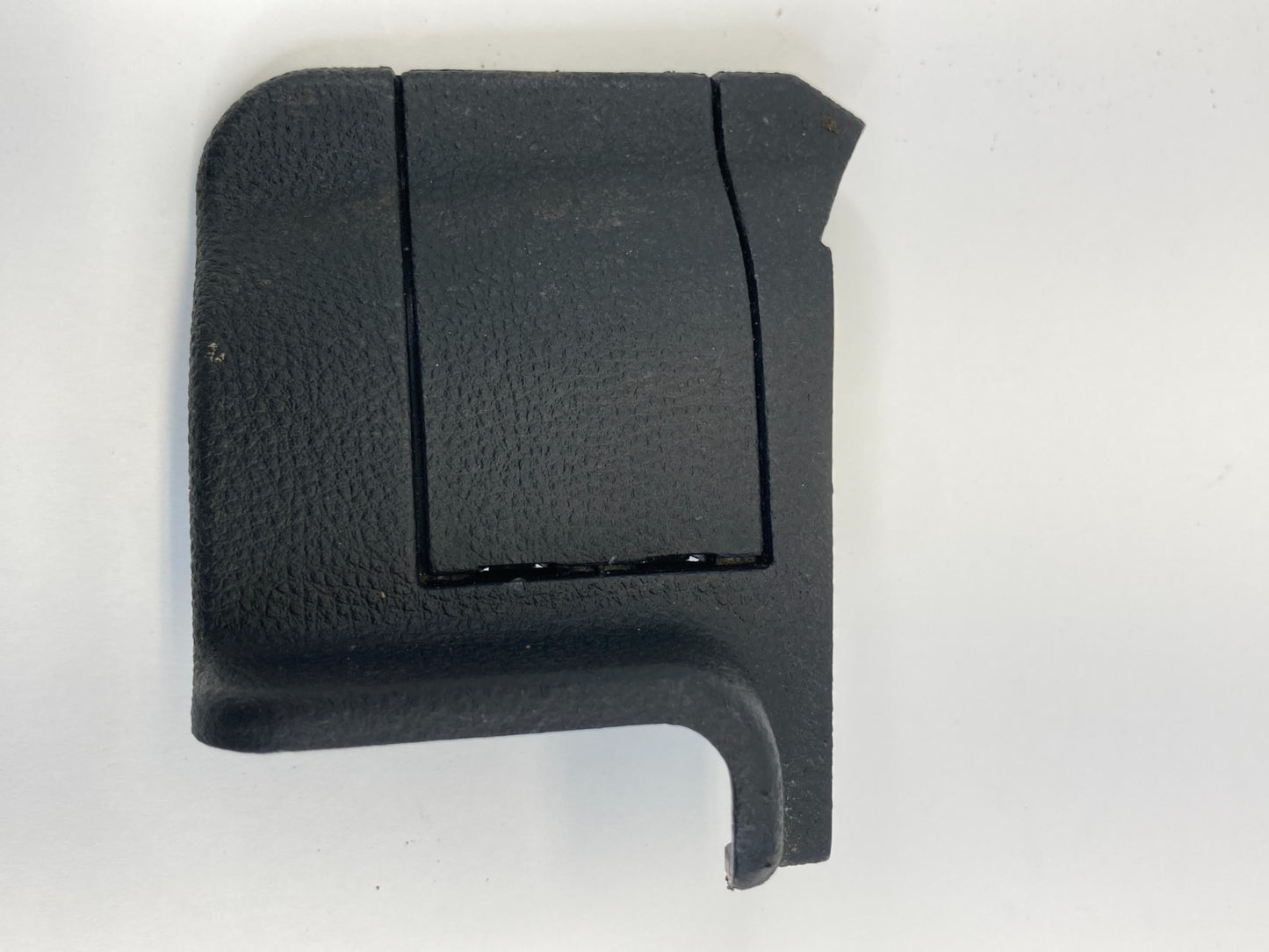 2010-2017 GMC Terrain Lower Right Side Dashboard Trim Molding Cover With Nut