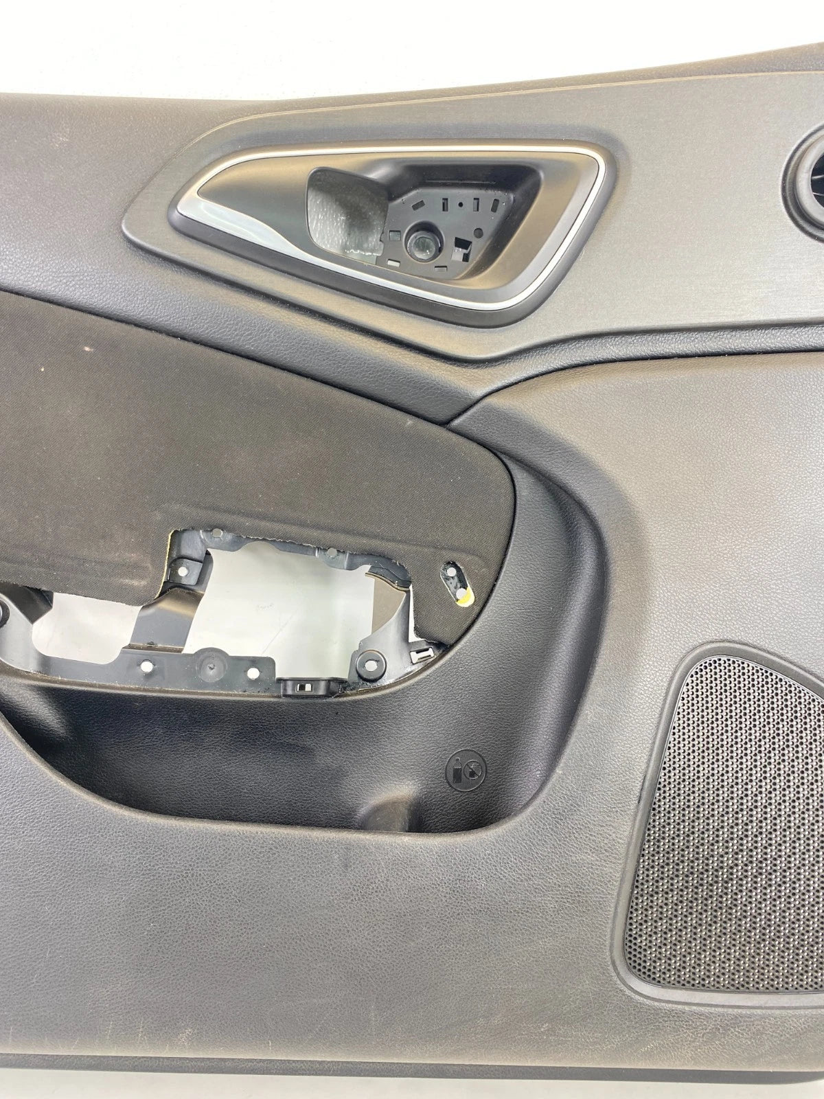 2015-2017 Chrysler 200 Front Left Side Interior Door Panel Assembly 5MC31DX9AB