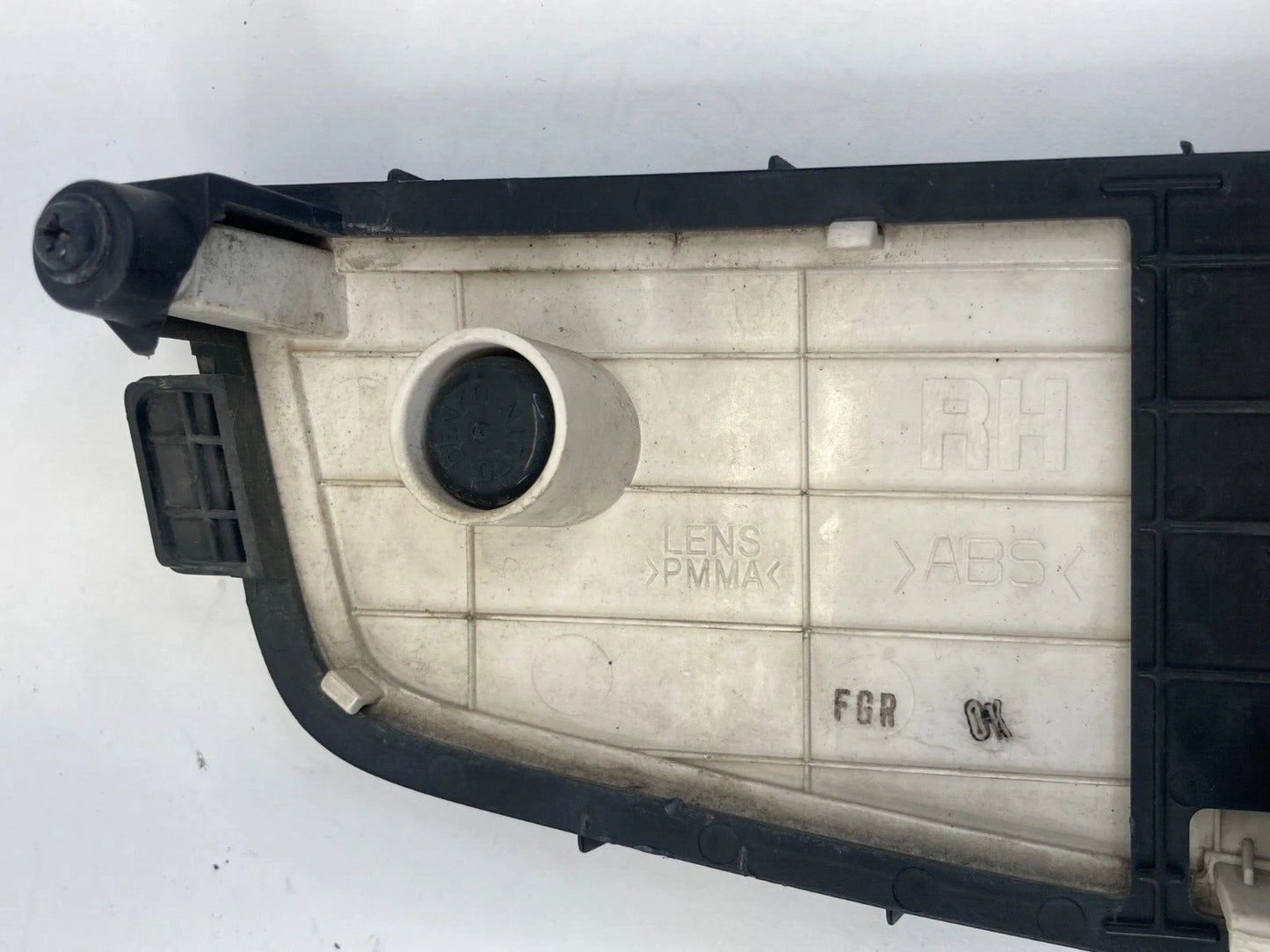 2010 2011 KIA SOUL REAR BUMPER REFLECTOR LIGHT LAMP RIGHT SIDE RH 92451-2K0