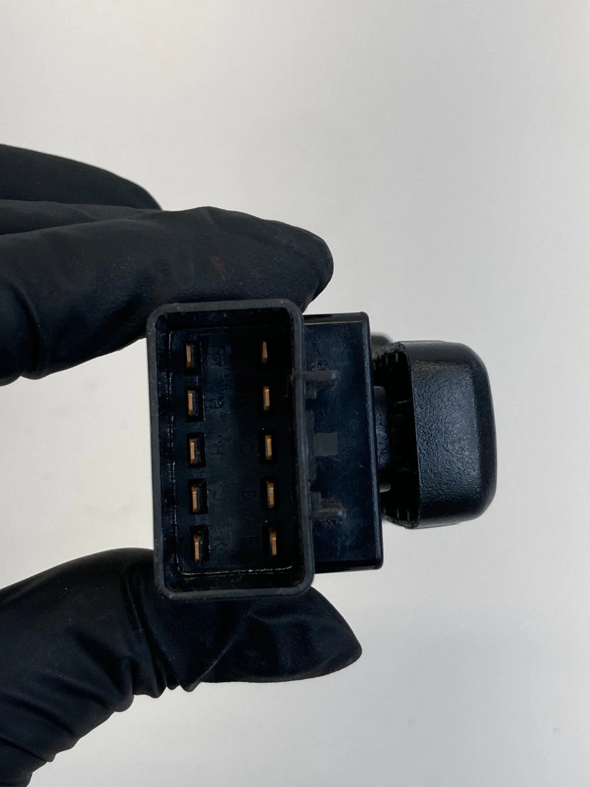 2009-2017 Chevrolet Traverse Front Left Driver Power Seat Control Switch OEM