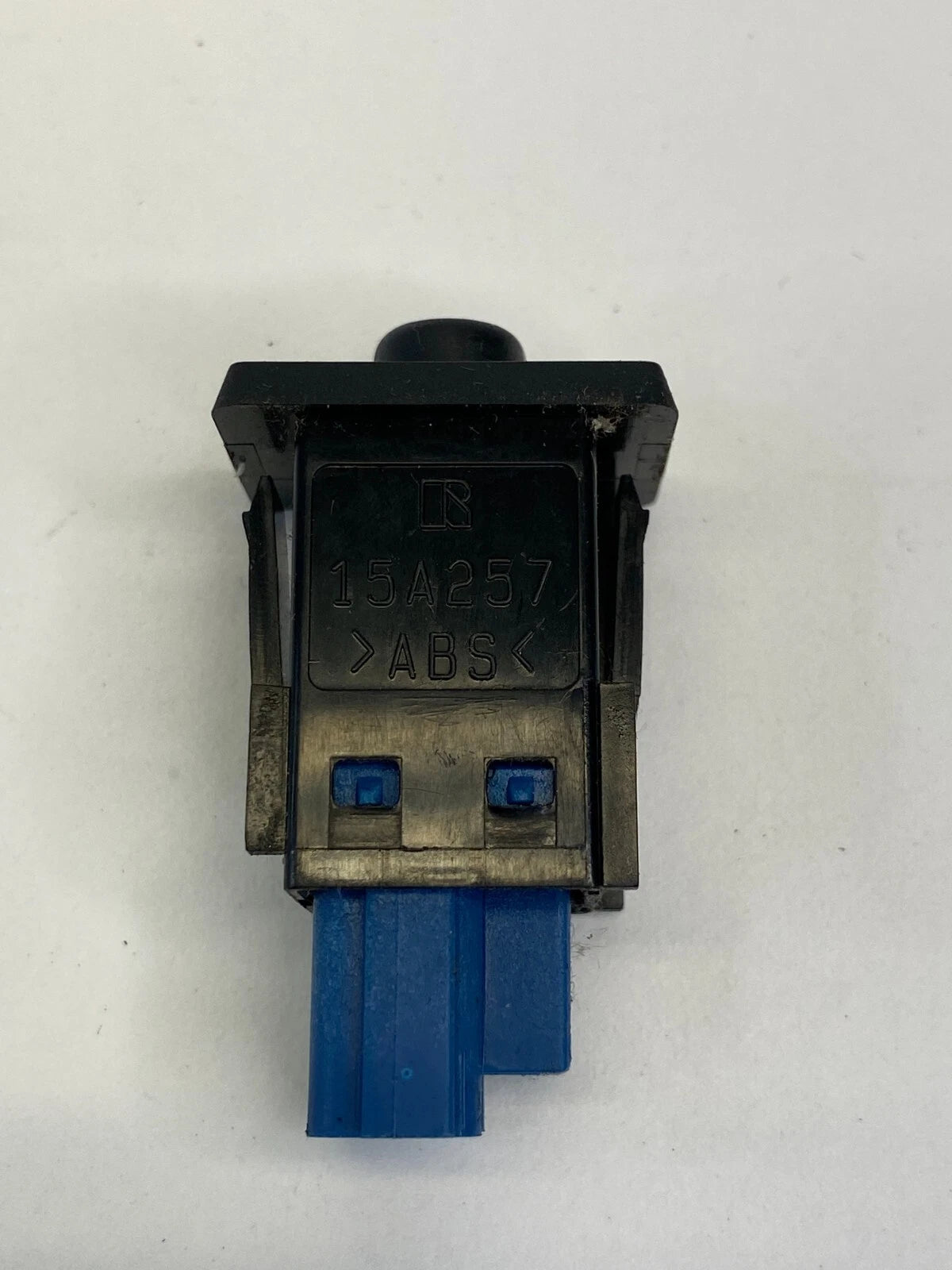 2002 2003 LEXUS ES300 2004-2006 LEXUS ES330 TRUNK LID OPENER BUTTON SWITCH OEM