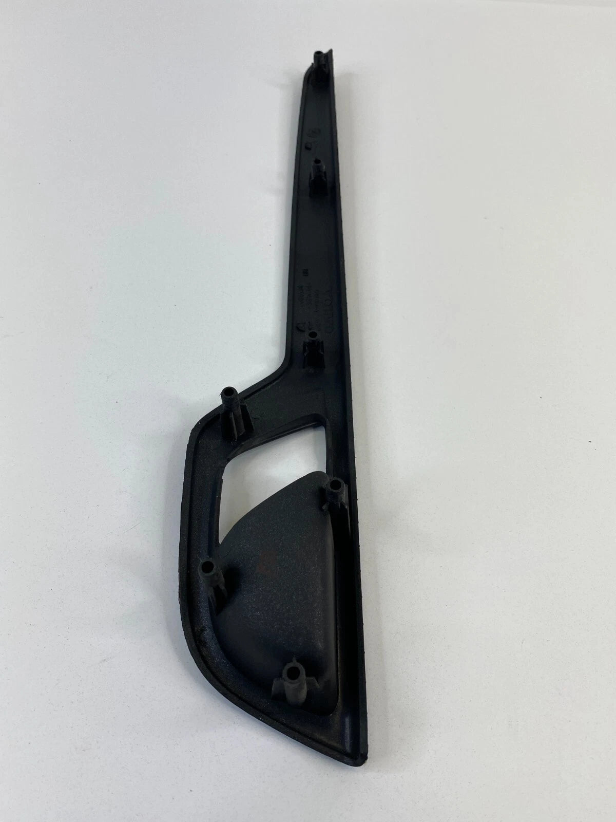 2001-2004 VOLVO S60 REAR RIGHT SIDE INNER DOOR HANDLE BEZEL TRIM PANEL 8650003