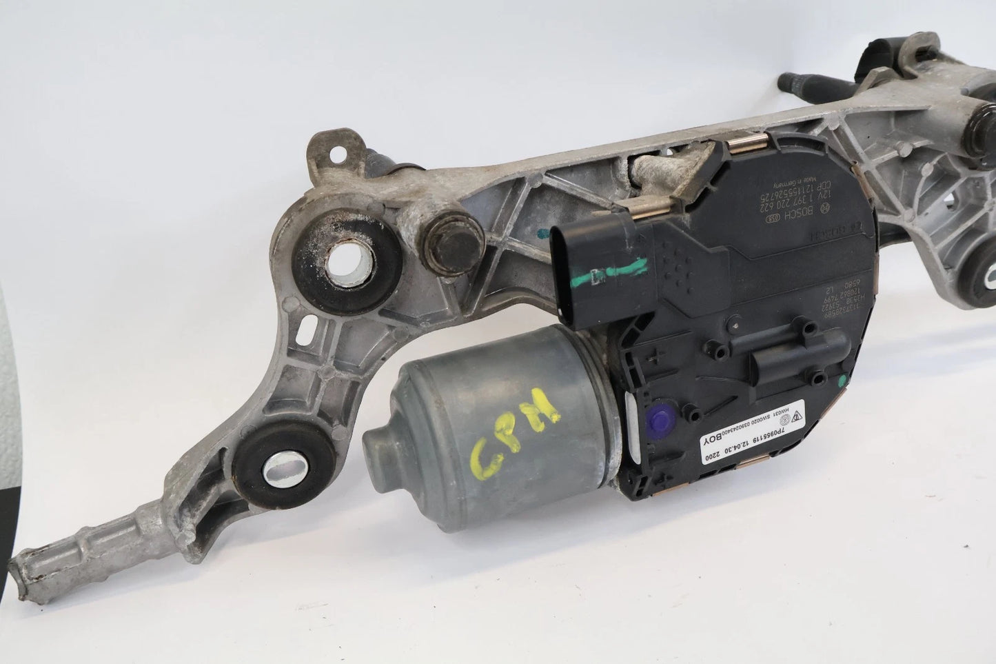 2011-2018 VW TOUAREG FRONT WINDSHIELD WIPER MOTOR & LINKAGE ASSY 7P0955023 OEM