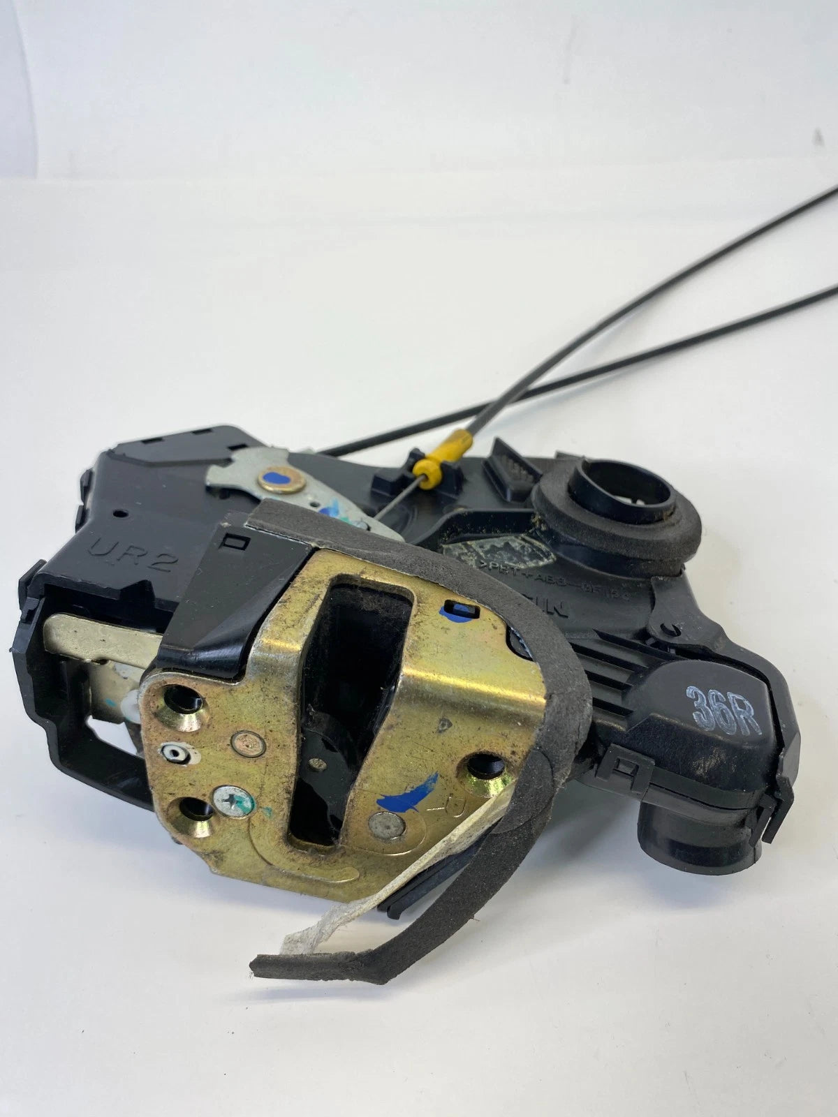 2004-2010 TOYOTA SIENNA FRONT RIGHT PASSENGER SIDE DOOR LOCK LATCH ACTUATOR