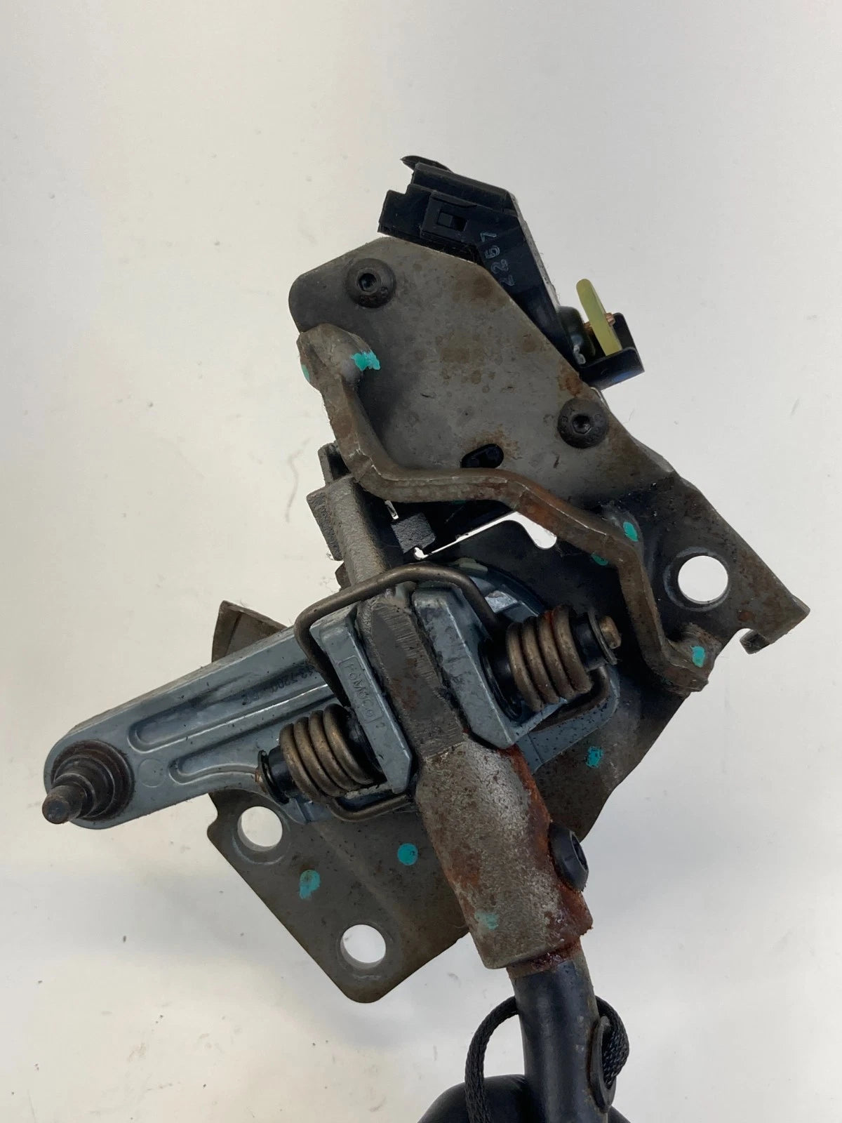 13-19 FORD POLICE INTERCEPTOR UTILITY BASE AT COLUMN SHIFTER LEVER CC34-3F770-AC