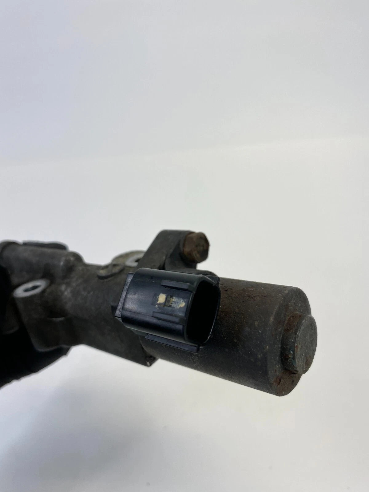 2002-2008 NISSAN MAXIMA 3.5L 24V ENGINE VARIABLE VALVE TIMING VVT SOLENOID OEM