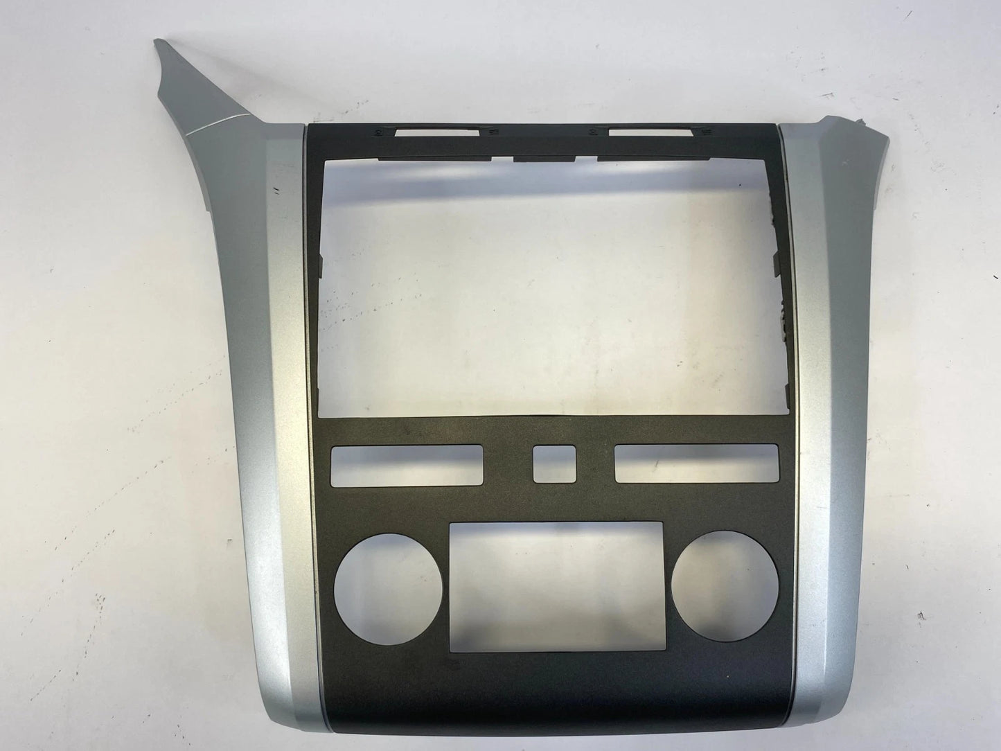 2009-2012 CHEVROLET TRAVERSE DASH RADIO CLIMATE BEZEL COVER TRIM 20989249 OEM