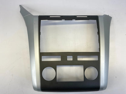 2009-2012 CHEVROLET TRAVERSE DASH RADIO CLIMATE BEZEL COVER TRIM 20989249 OEM