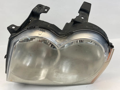 2005-2007 JEEP GRAND CHEROKEE FRONT LEFT DRIVER HEADLIGHT LAMP OEM 55156351AJ