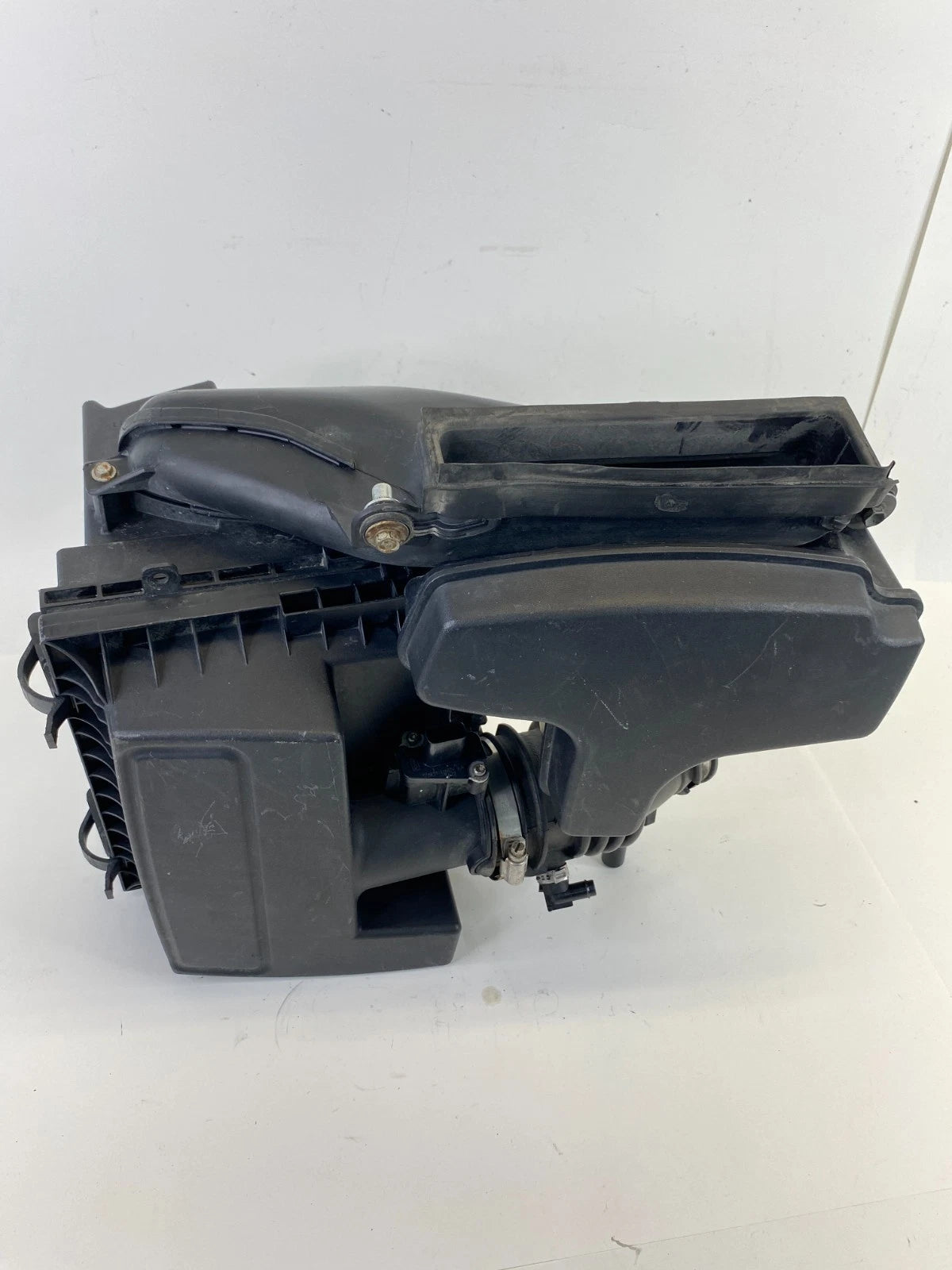 2013-2020 FORD FUSION 2.5L FWD AIR INTAKE CLEANER BOX FILTER DS73-9C675-AC