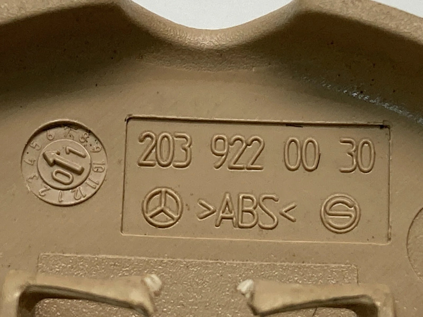 01-05 MERCEDES-BENZ C240 REAR LEFT SEAT MOUNTING BOLT COVER TRIM 2039220030 OEM
