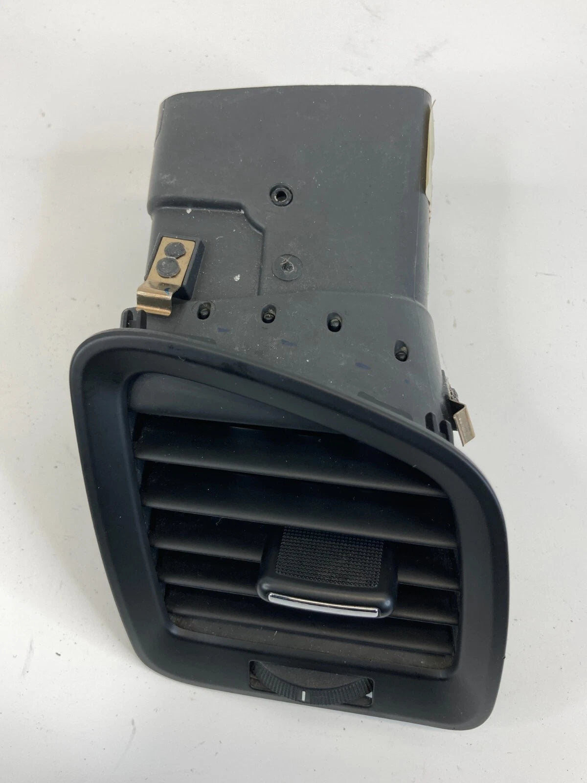 2011-2017 BUICK REGAL RIGHT PASSENGER SIDE INSTRUMENT PANEL AIR VENT 13321921