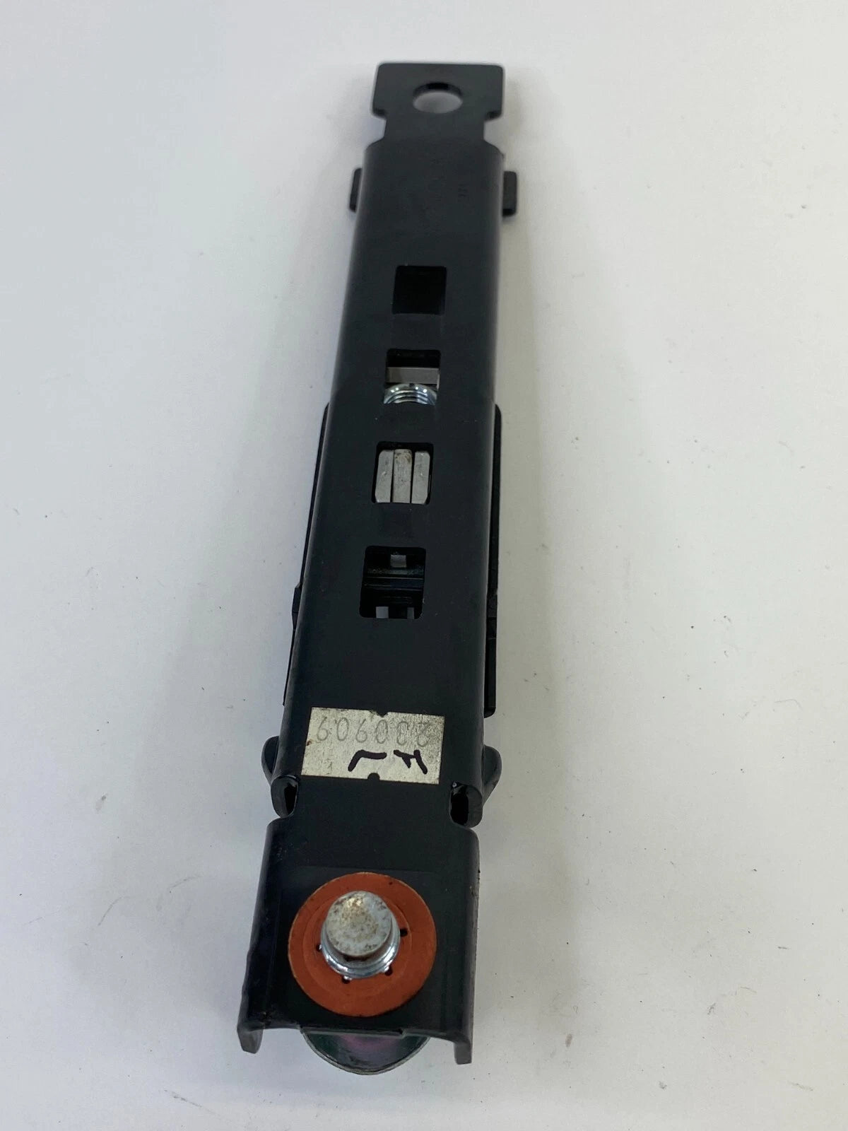 2007-2011 HYUNDAI ACCENT 3-DR FRONT LEFT SEAT BELT HEIGHT ADJUSTER 5116340E1A
