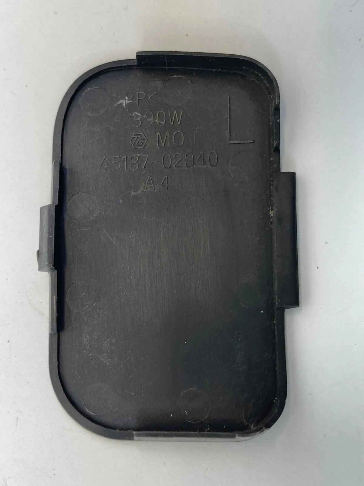 2009 2010 TOYOTA MATRIX LEFT STEERING WHEEL HOLE COVER TRIM BEZEL 45187-02040
