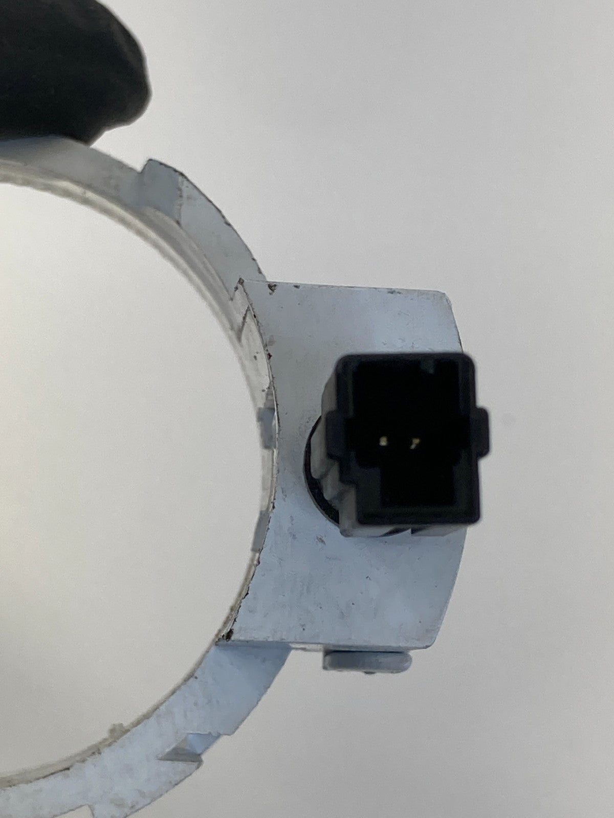 2003 2004 Infiniti G35 Ignition Switch Housing Bezel w/Light K60905-8J00 OEM