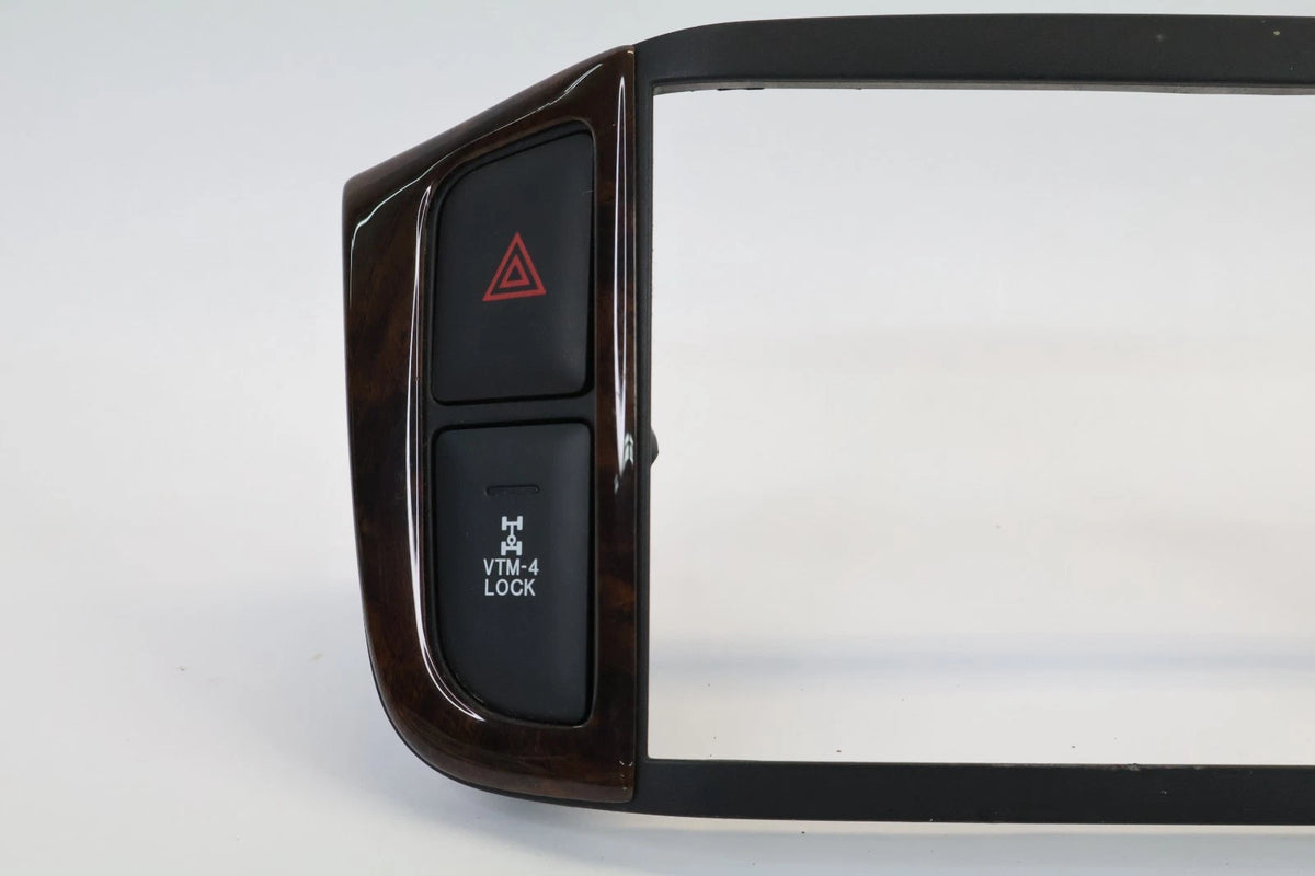 2003-2005 HONDA PILOT CENTER DASH RADIO TRIM BEZEL HAZARD & VTM SWITCH WOOD OEM