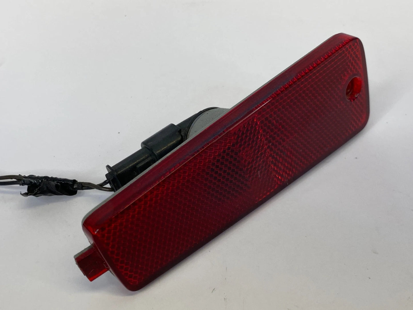 2006-2011 CHEVY CHEVROLET HHR REAR RIGHT SIDE BUMPER MARKER LIGHT LAMP OEM