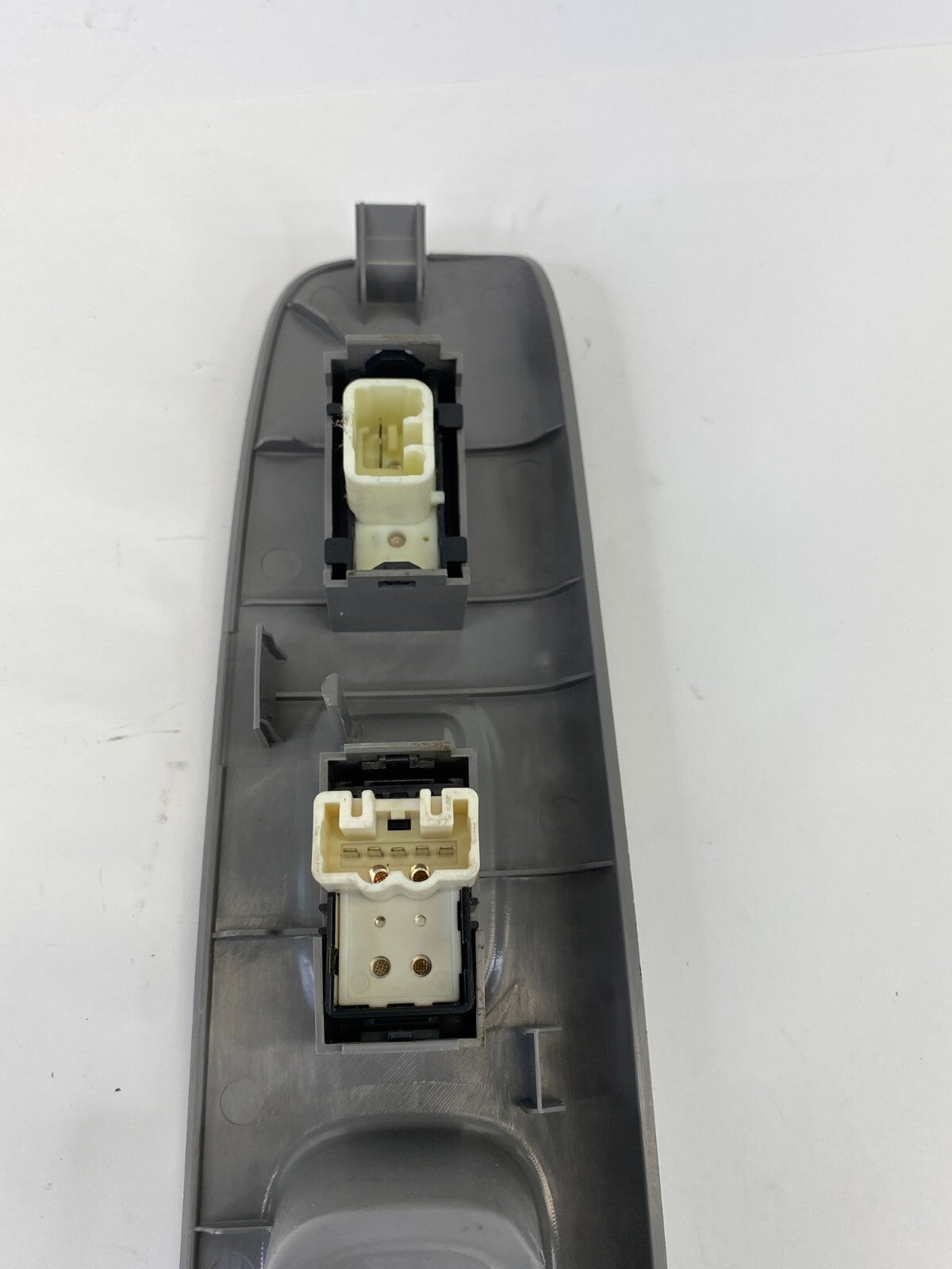 2002-2006 Toyota Camry Front Right Side Window Switch W/ Bezel 74231-AA060