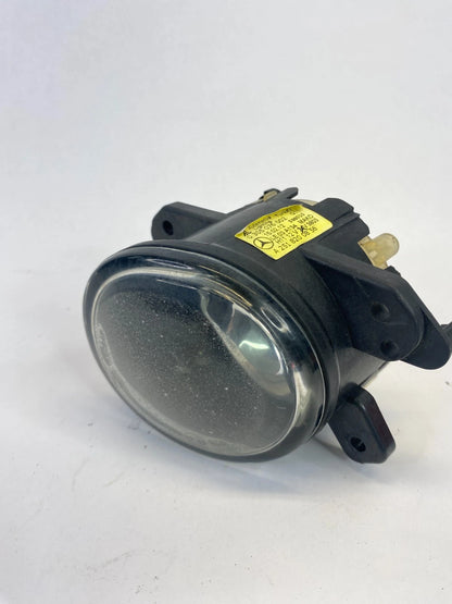 2010-2012 MERCEDES-BENZ GLK350 GLK 350 FRONT RIGHT PASSENGER FOGLIGHT FOG LAMP