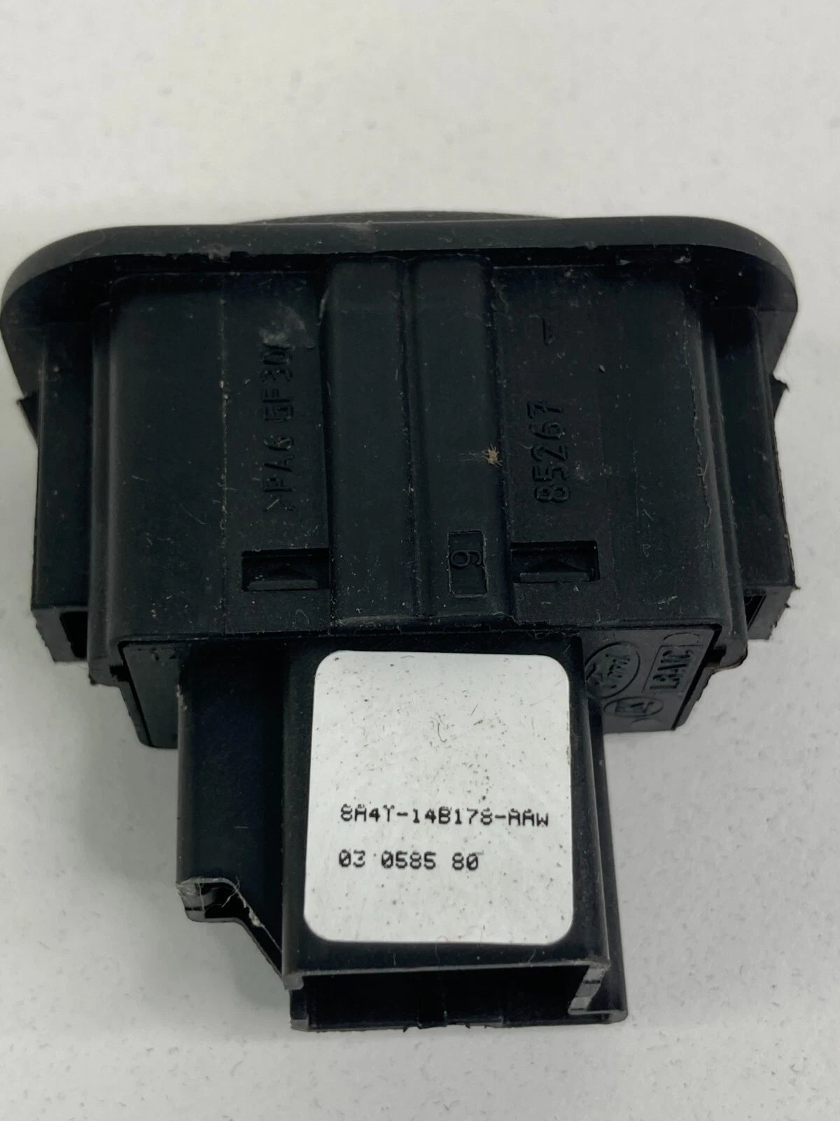 2010-2019 LINCOLN MKT REAR LEFT SEAT RELEASE ADJUSTER SWITCH BUTTON 8A4T-14B178