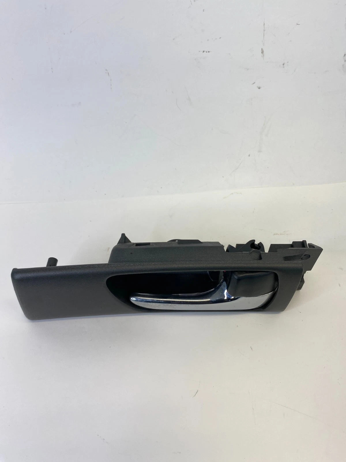 2002 2003 LEXUS ES300 REAR RIGHT SIDE INNER DOOR HANDLE ASSY 69297 330 2002-2003-lexus-es300-rear-right-side-inner-door-handle-assy-69297-330