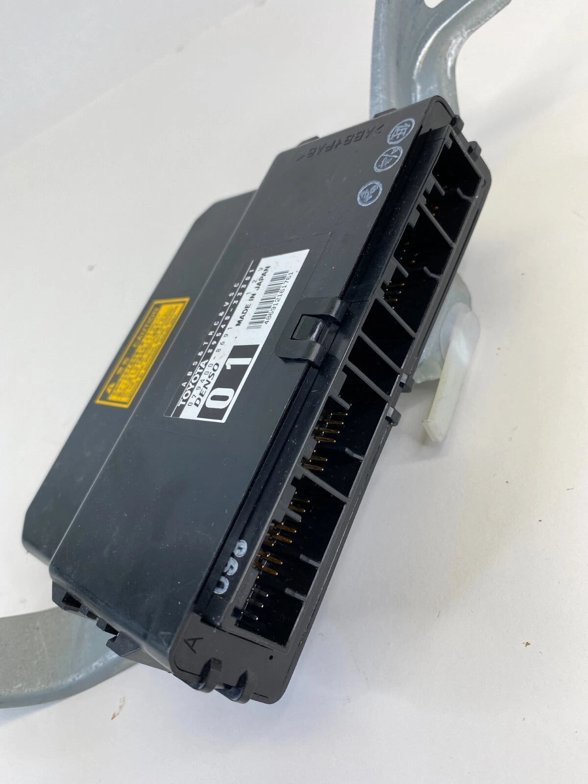 2002 2003 LEXUS ES300 ABS BRAKE TRACTION CONTROL MODULE UNIT OEM 89540-3330