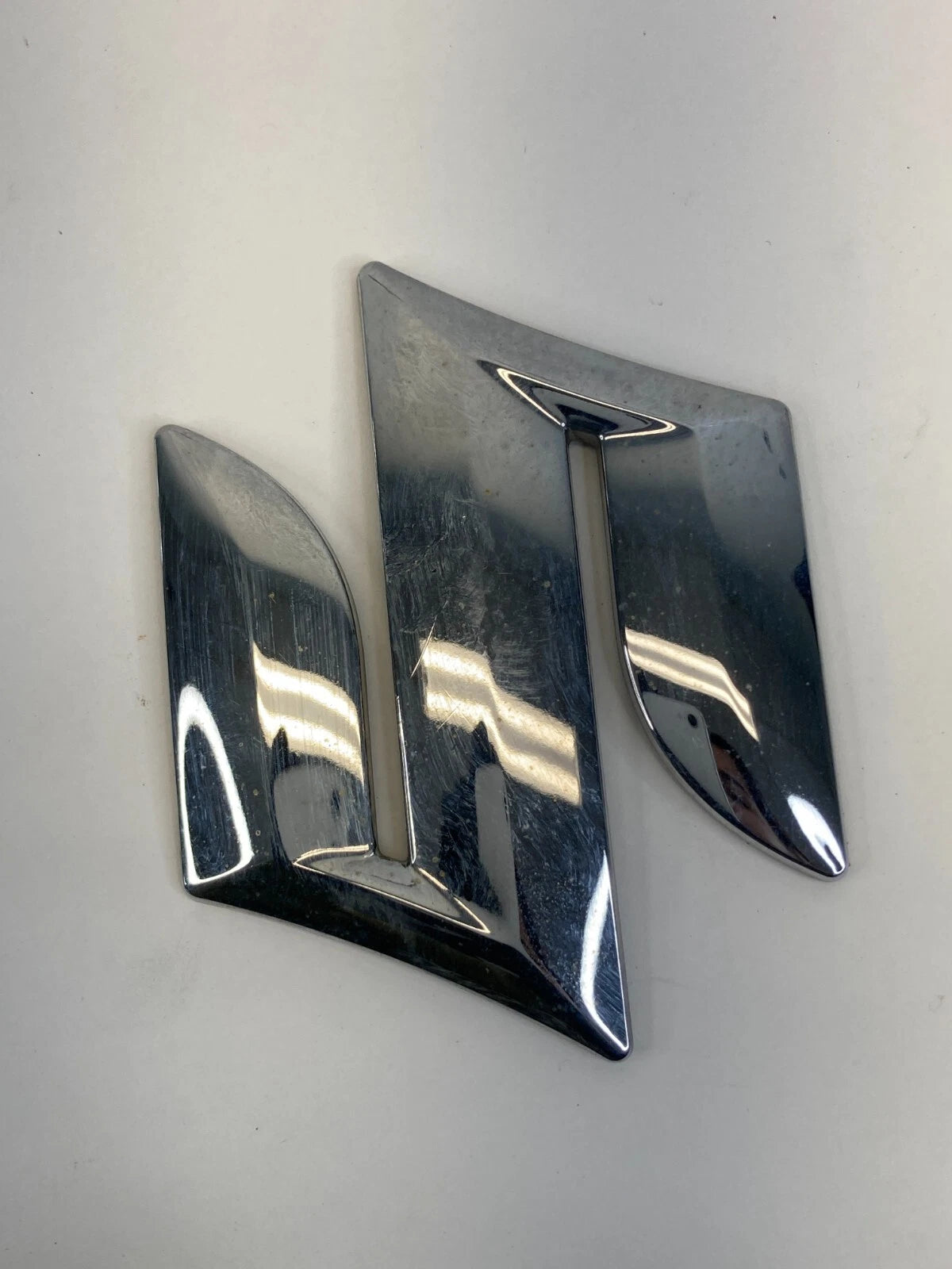 2007-2013 SUZUKI SX4 REAR TRUNK LID LOGO EMBLEM BADGE CHROME OEM