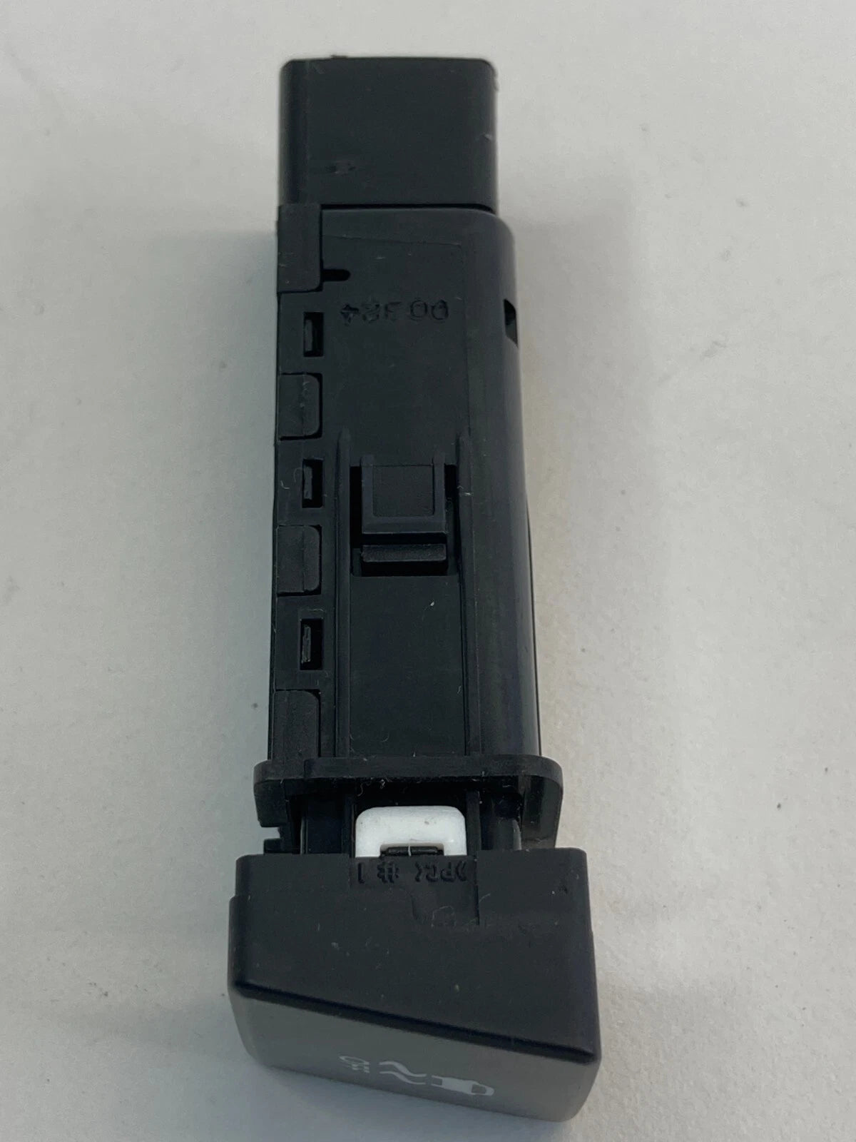 2010 2011 2012 2013 KIA SOUL TRACTION TRACT CONTROL SWITCH BUTTON 621W05010 OEM