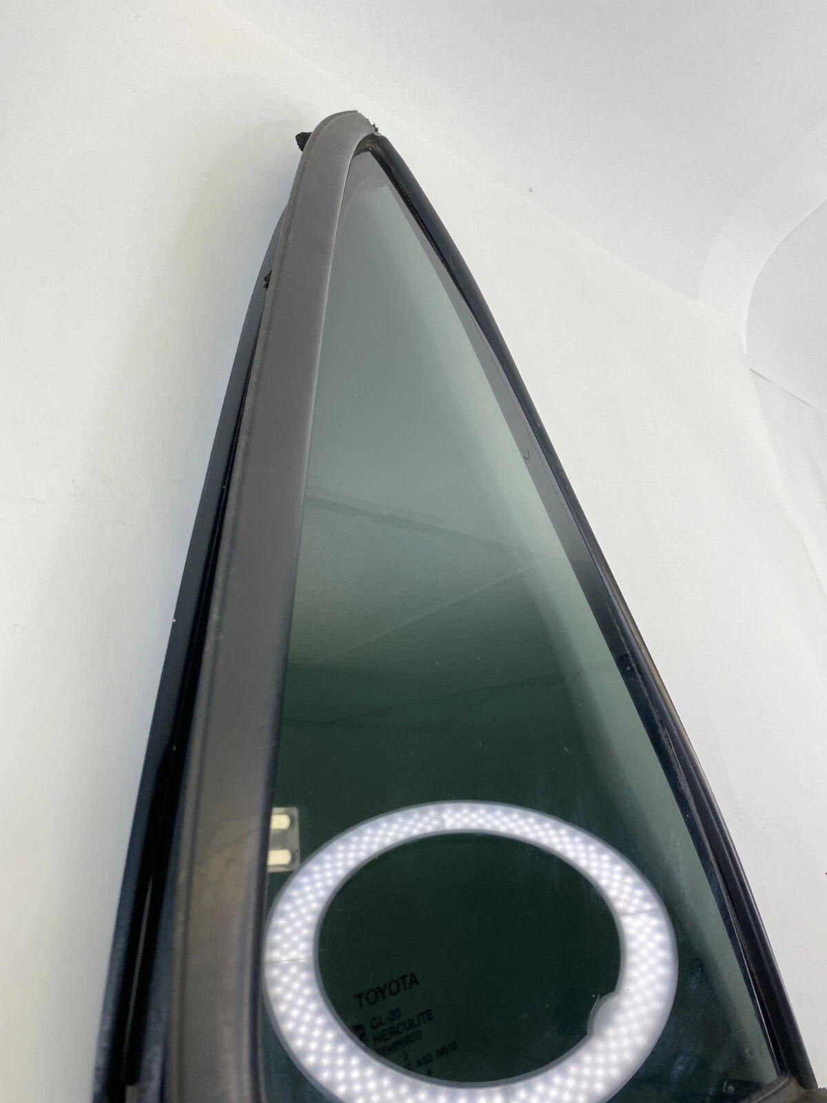 2001-2007 TOYOTA SEQUOIA REAR RIGHT DOOR QUARTER WINDOW GLASS FIXED 68188-0C010