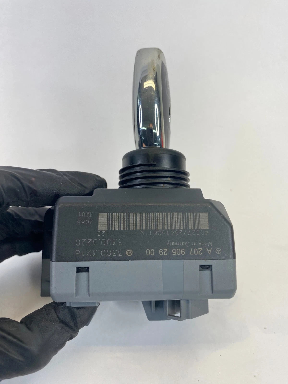 2010-2015 MERCEDES-BENZ GLK350 IGNITION SWITCH CONTROL MODULE W/ KEY A2079052900