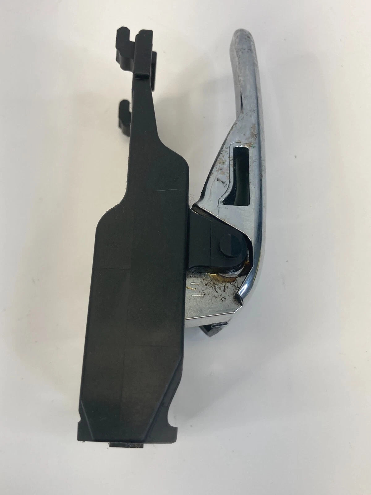 2001-2007 TOYOTA HIGHLANDER REAR RIGHT CHROME INTERIOR DOOR HANDLE OEM