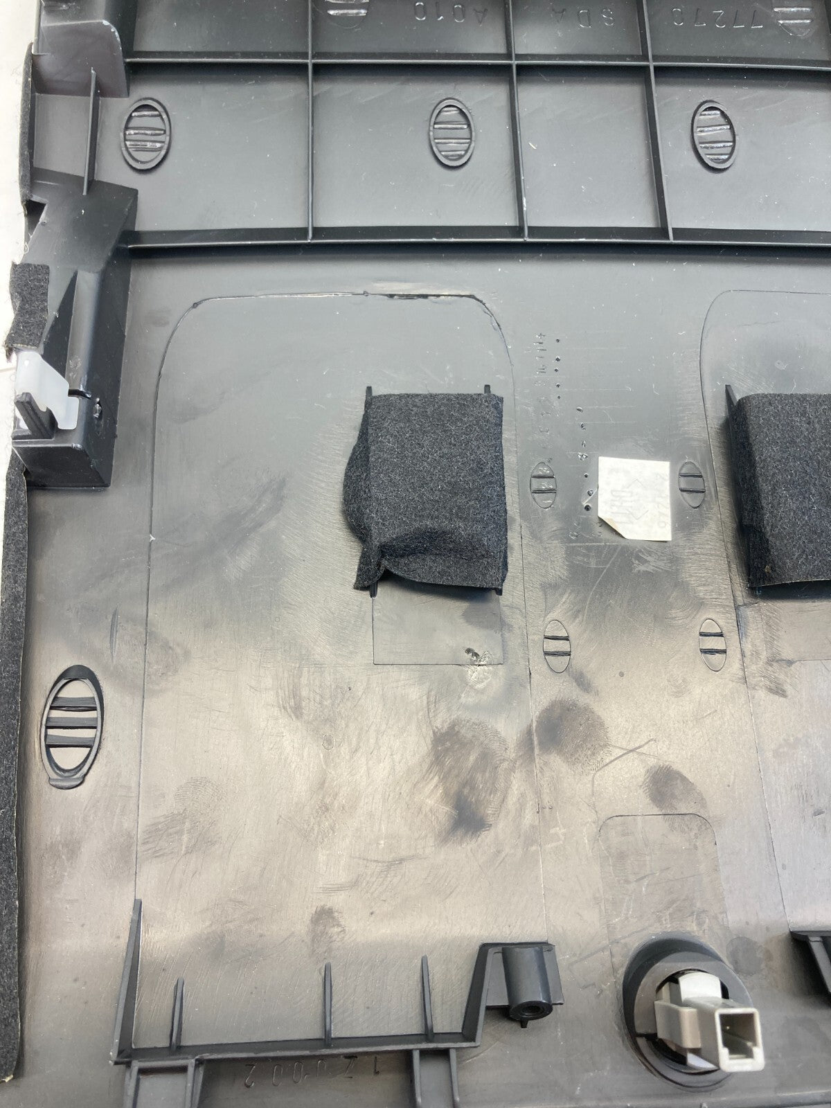 04-07 Honda Accord Dash Center Air Vent Trim w Hazard Switch 77270-SDA-A010