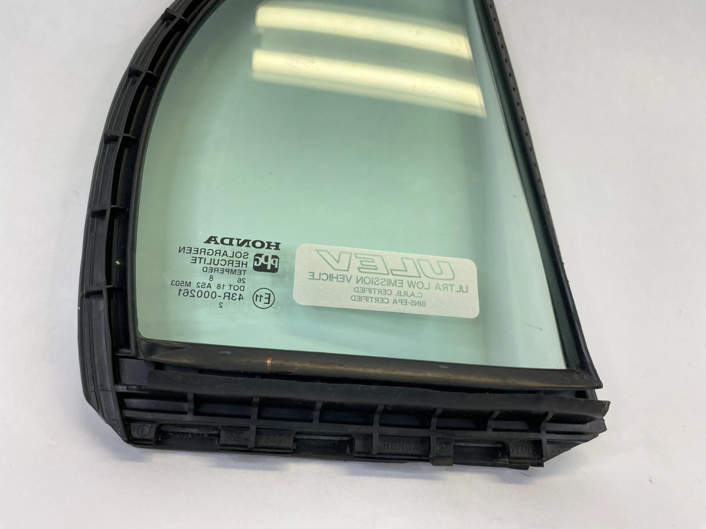 06-11 HONDA CIVIC REAR LEFT DOOR QUARTER WINDOW GLASS W/ WEATHERSTRIP 73491-SNE