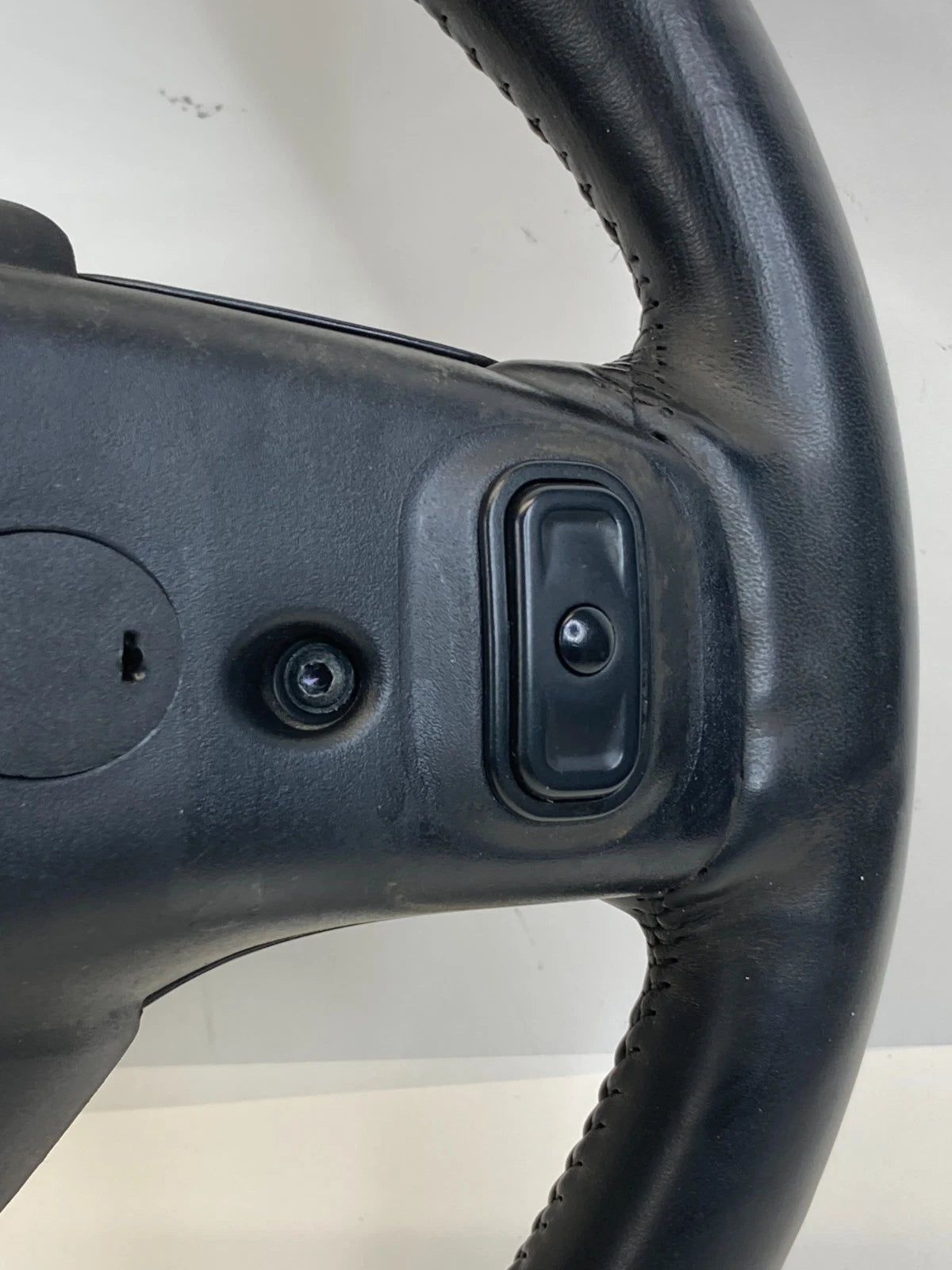 13 14 15 16 DODGE DART STEERING WHEEL W/ AUDIO & CRUISE CONTROL ASSEMBLY OEM