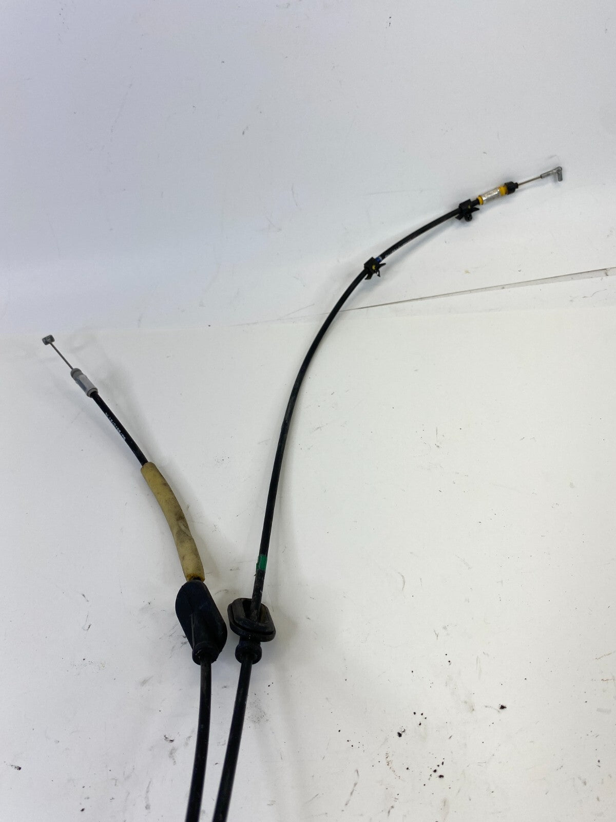 05 06 07 08 09 10 Honda Odyssey Rear Left Side Sliding Door Lower Roller OEM