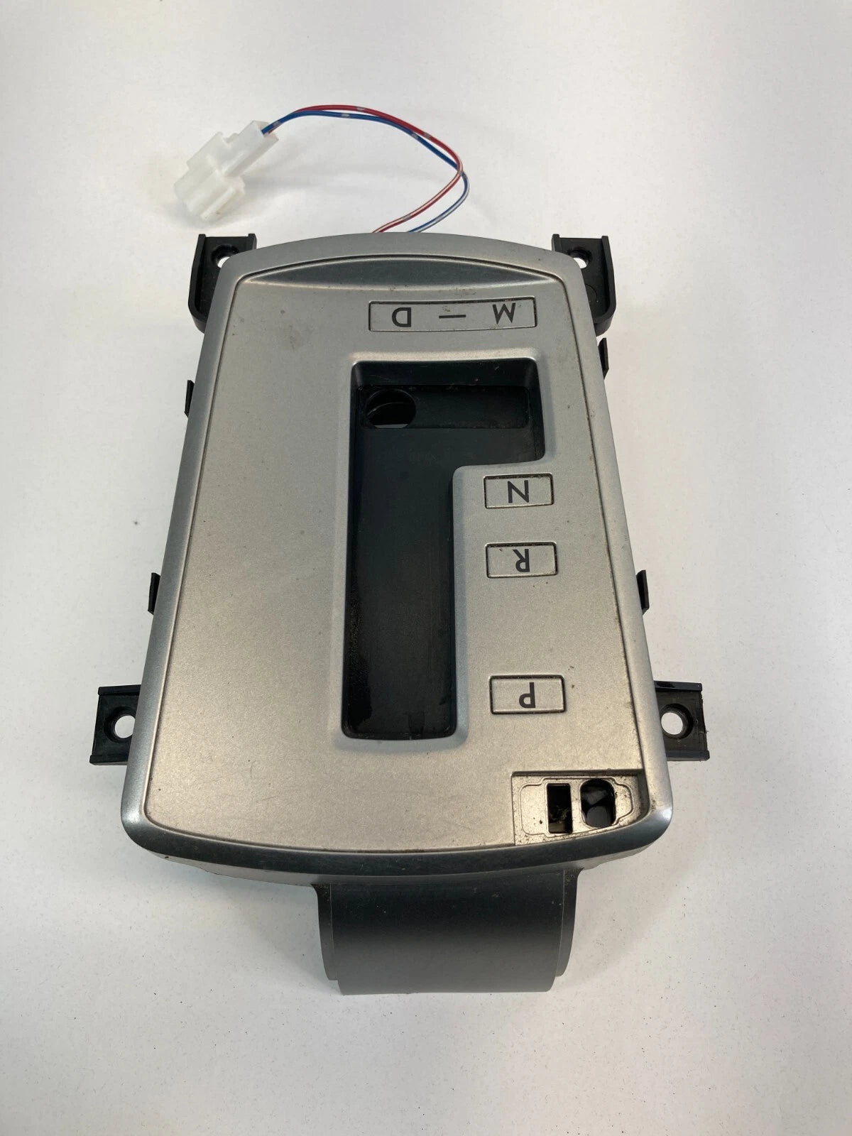 10-12 SUBARU OUTBACK AUTOMATIC FLOOR GEAR SHIFT SHIFTER SELECTOR BEZEL 76E484