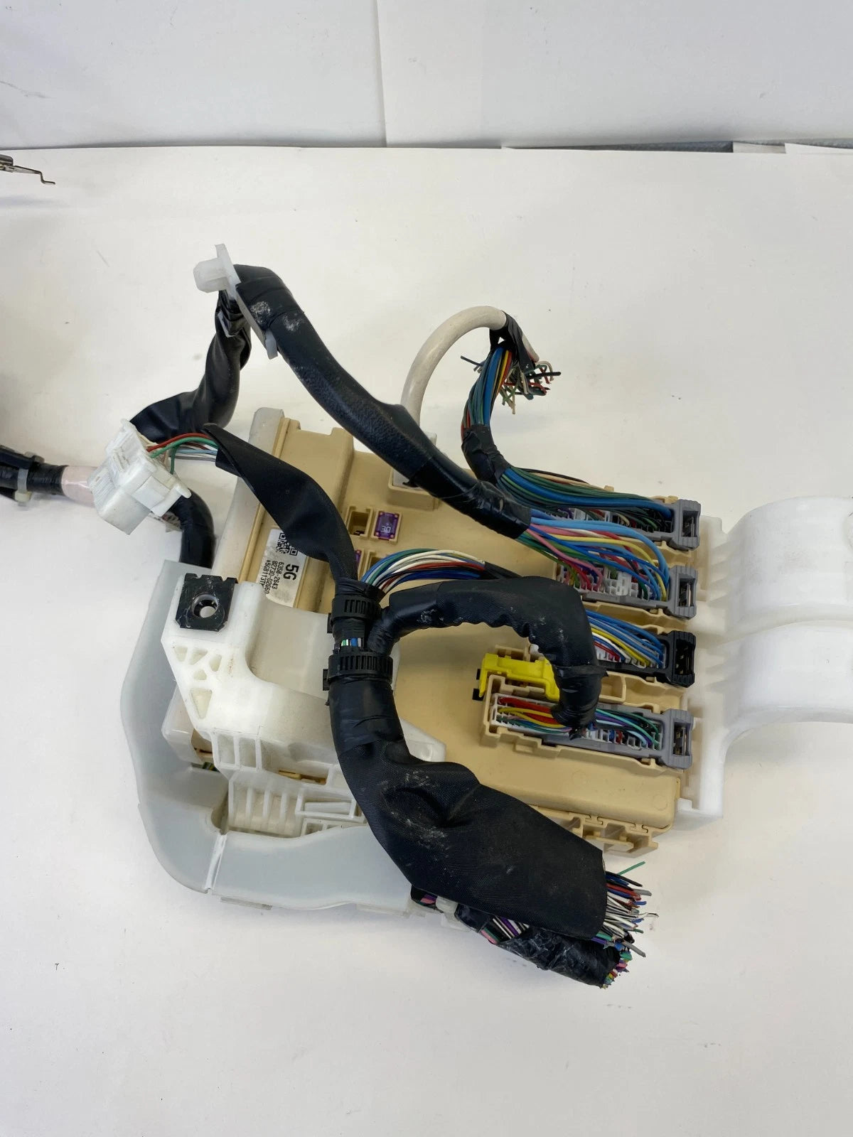 2014-2016 TOYOTA COROLLA FUSE BOX CABIN JUNCTION BLOCK BCM OEM 82730-02G60-A