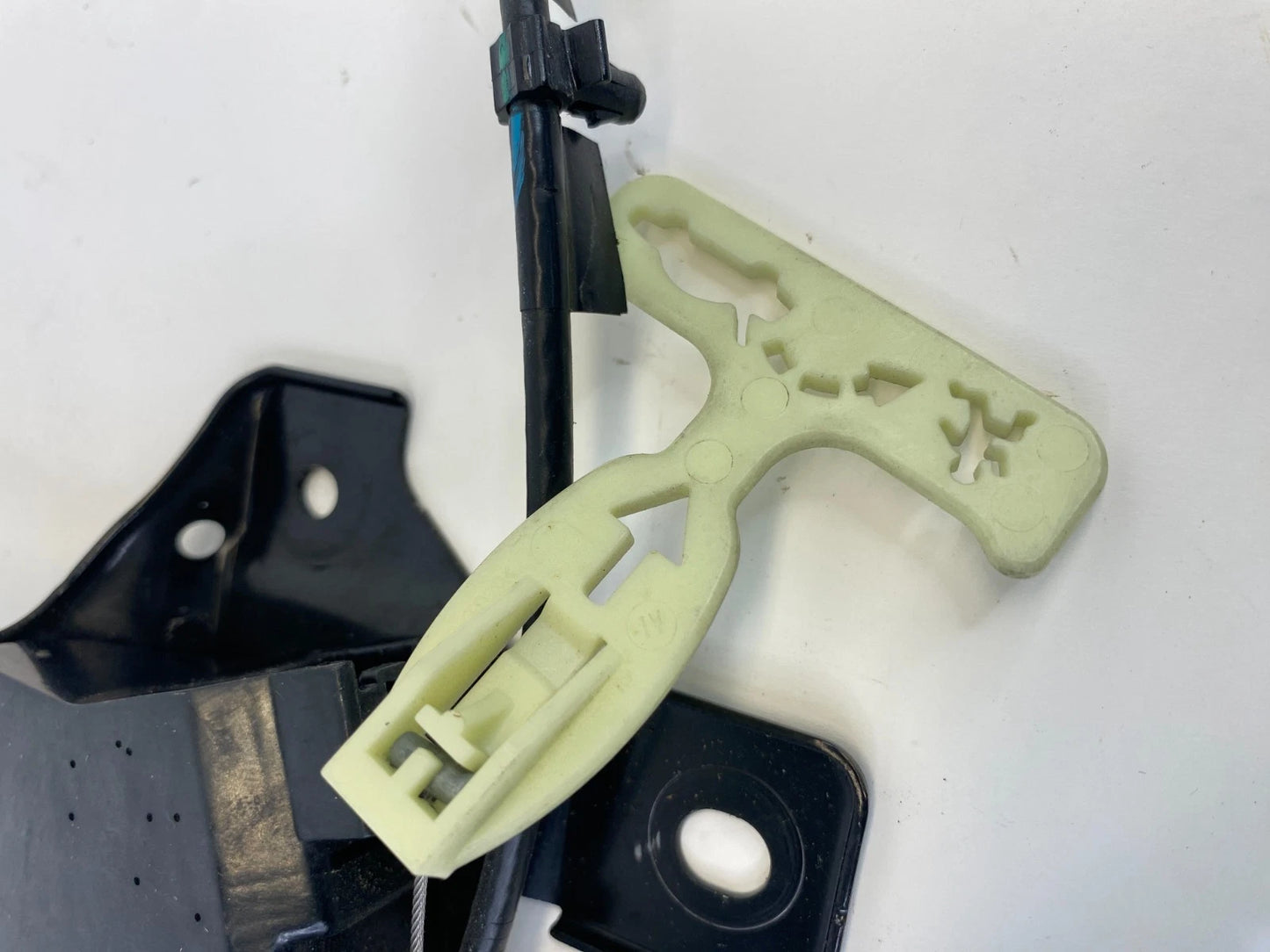 2013-2019 Ford Taurus Police Interceptor Rear Trunk Lock Latch Actuator Release