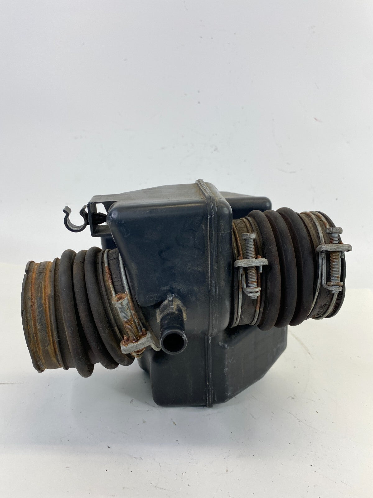 02 03 Lexus ES300 04-06 ES330 Air Intake Resonator Box Duct Tube 17893-20070 OEM