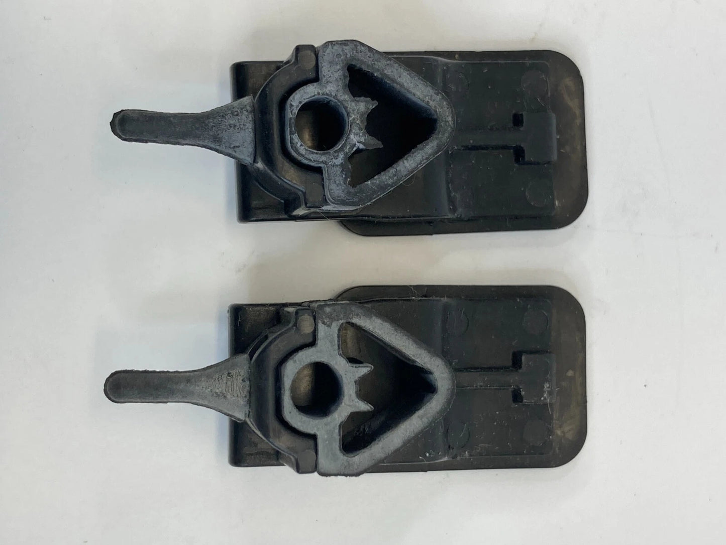 06 07 08 09 10 11 KIA RIO GLOVE BOX DOOR STORAGE HINGE STOPPER GUIDE PAIR OEM