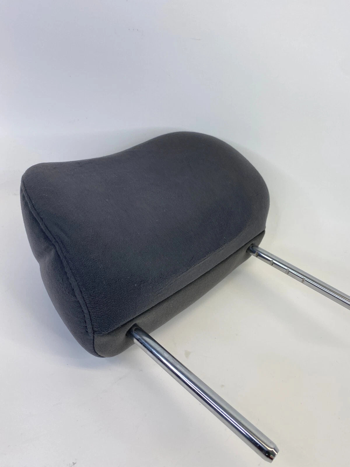 1996-2004 NISSAN PATHFINDER REAR LEFT RIGHT SEAT HEADREST HEAD REST SET PAIR OEM