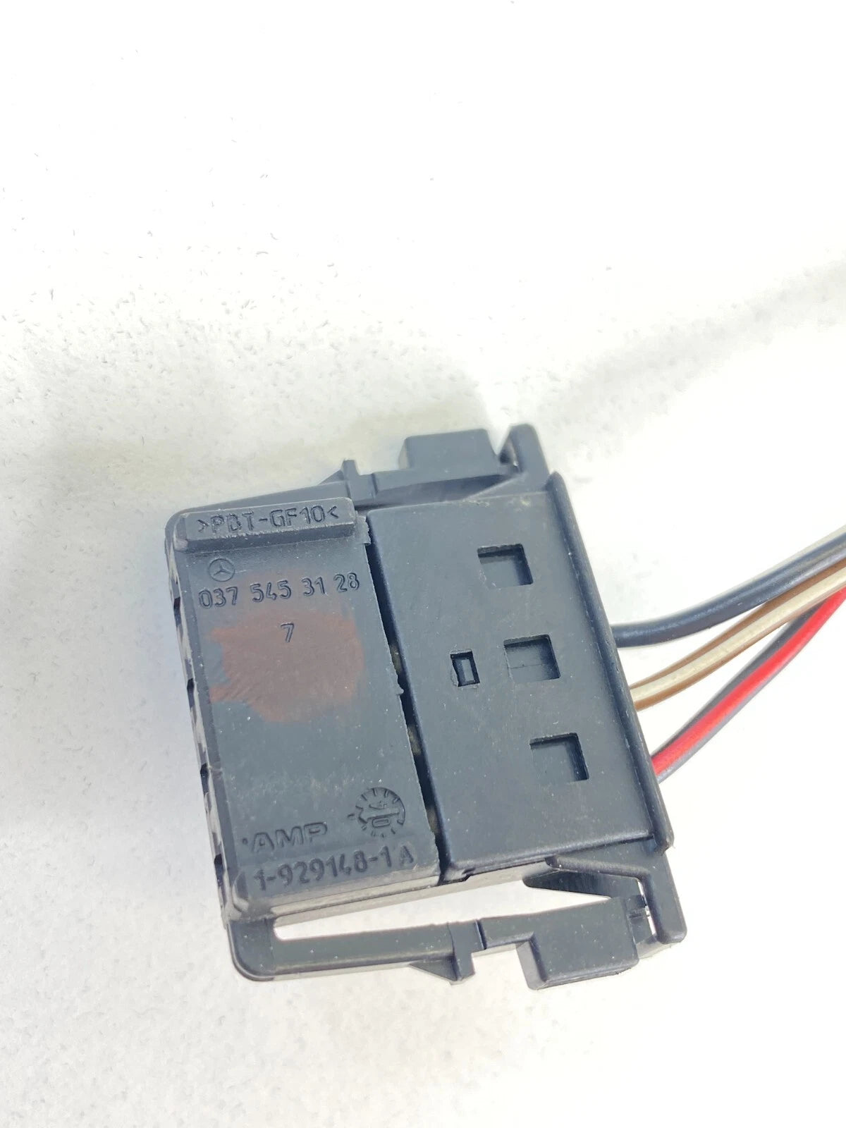 2005 MERCEDES-BENZ E500 REAR LEFT TAILIGHT LAMP RELAY PLUG CONNECTOR 0375453128