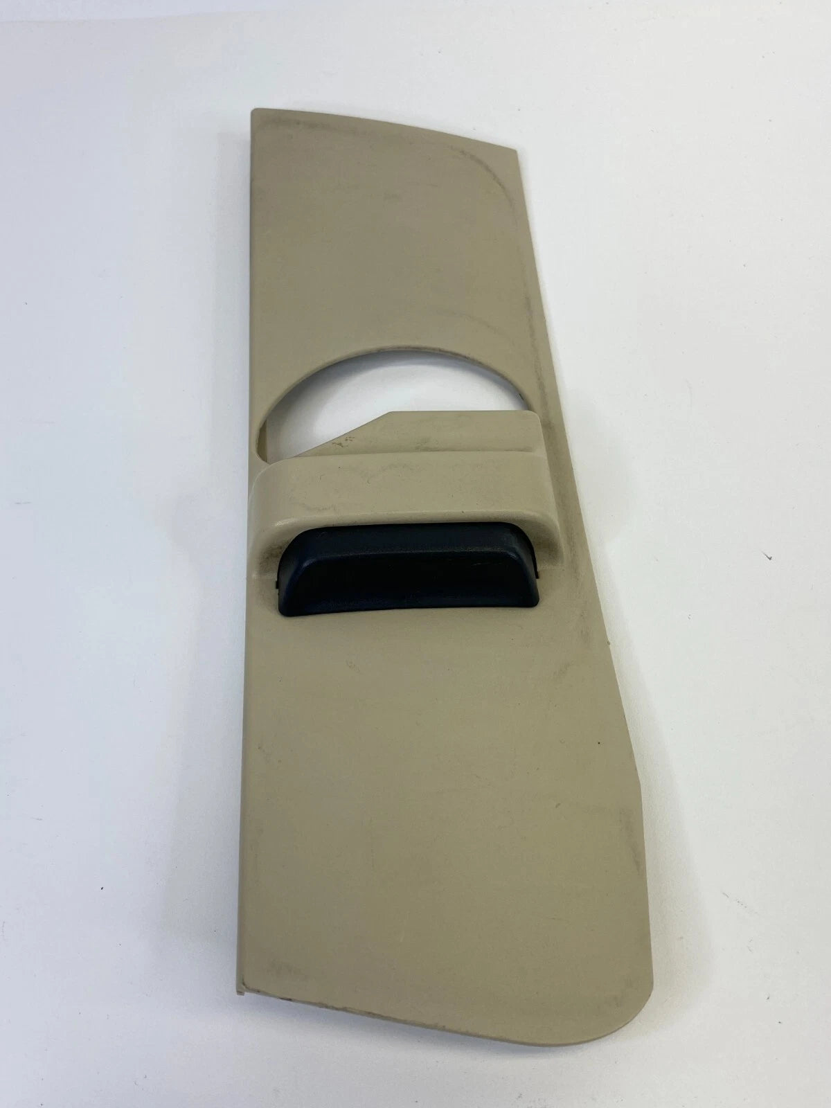 2003-2006 MERCEDES-BENZ E500 FRONT LEFT SIDE UPPER SEAT BELT ADJUSTENT TRIM OEM