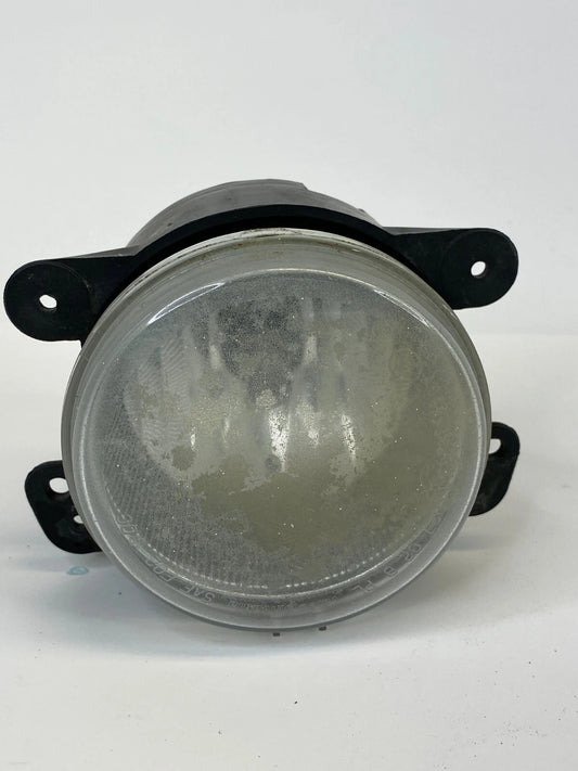 2005-2010 CHRYSLER 300 SEDAN FRONT RIGHT BUMPER FOG LIGHT ASSEMBLY E1302702BPL