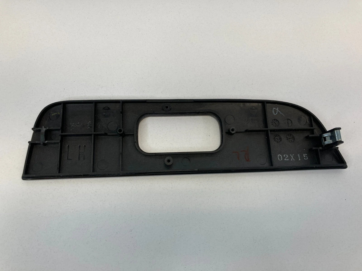 2001 2002 2003 LEXUS RX300 REAR LEFT SIDE BACK DOOR WINDOW SWITCH BEZEL TRIM OEM