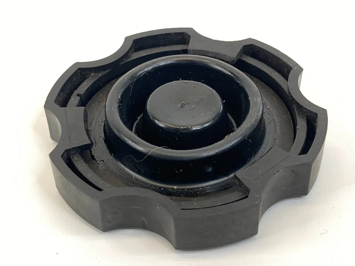 2004-2008 CHEVROLER COLORADO MASTER CYLINDER FLUID TANK RESERVOIR CAP COVER OEM