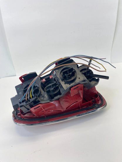 2007-2010 MINI COOPER RR RIGHT PASSENGER SIDE TAILLIGHT LAMP ASSY 03373180 OEM